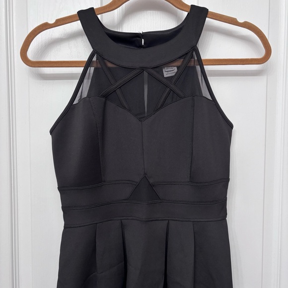 Sweet Storm Black Geometric Mini Dress - Picture 3 of 10